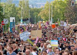 Wegen Gegenprotest Kein Auftritt Von Hoecke In Jena 03